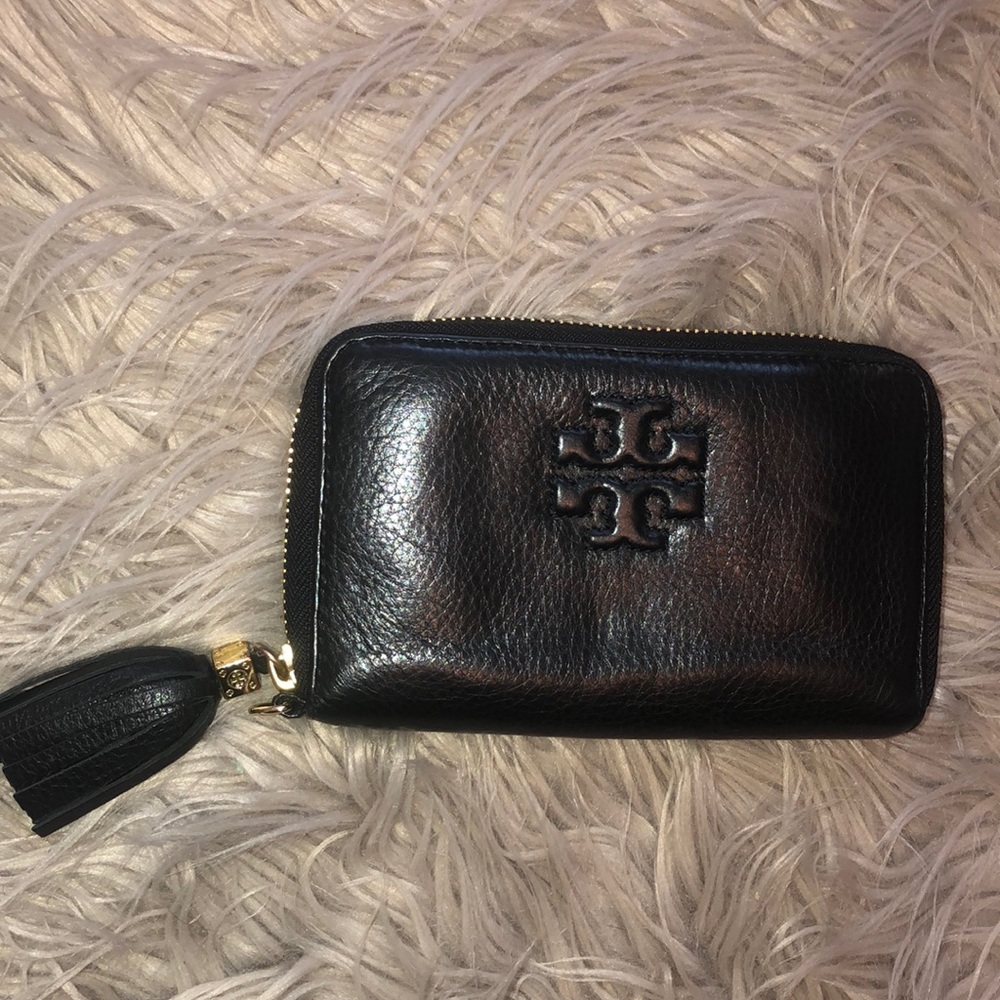 LIKE NEW! Tory Burch Black Tassle Wallet
